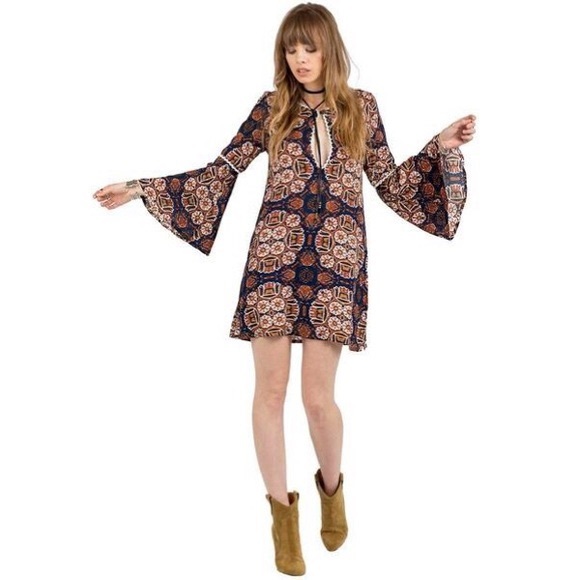 Cleobella Dresses & Skirts - Cleobella Klyn Bell Sleeve Keyhole Mini Dress